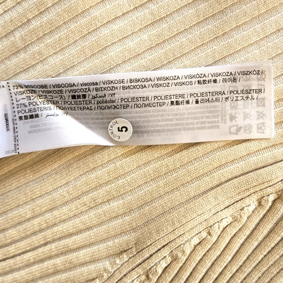 NWT Ribbed Sweater - Picture 5 of 5